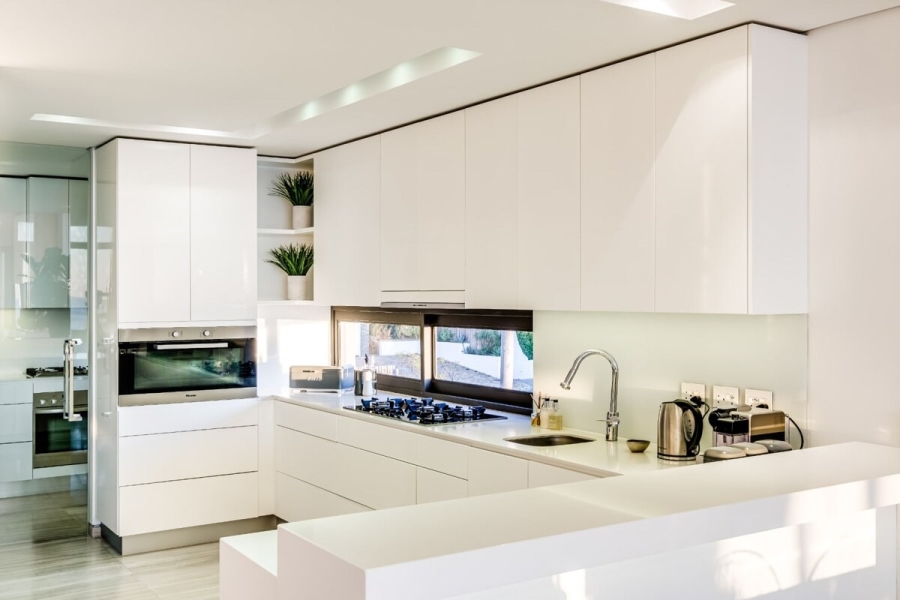 To Let 4 Bedroom Property for Rent in Camps Bay Western Cape